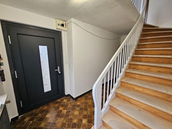 2 Familienhaus mit Appartement in guter Lage zur Ferienvermietung geeignet – Foto 8