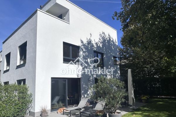 Buchschlag Freist. EFH, 500 qm Grundstück, 278 qm Wohnfläche mit Pool und Doppelgarage