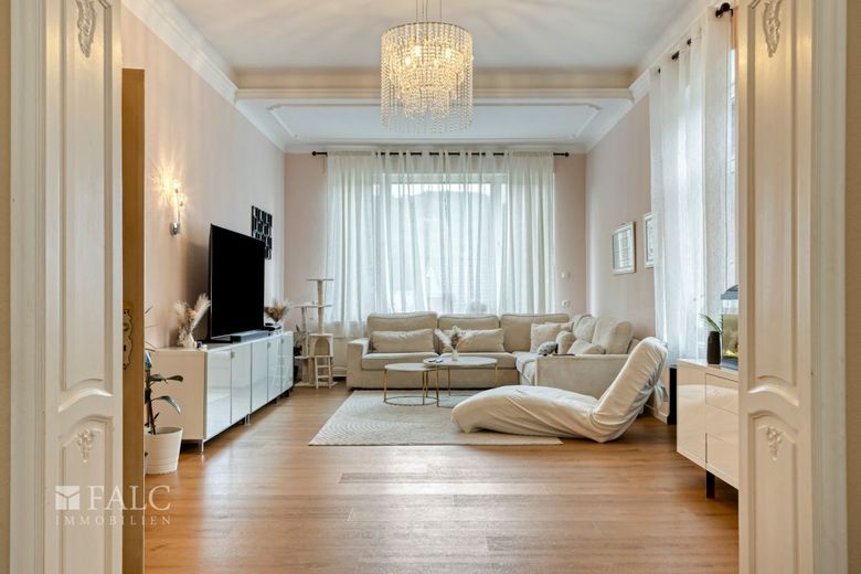 Maximale Rendite! Großzügige Wohnresidenz als starke Kapitalanlage – Wohnzimmer EG