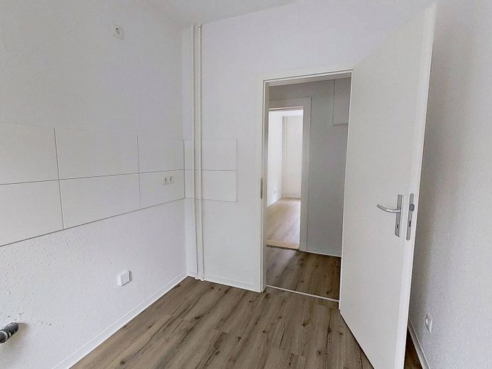 Draußen bläst der Herbstwind, bei uns schmelzen die Kosten - 1 NKM FREI: Schöne 3-Zimmer-Wohnung in fußläufiger Altstadtnähe – Ansicht II: Küche