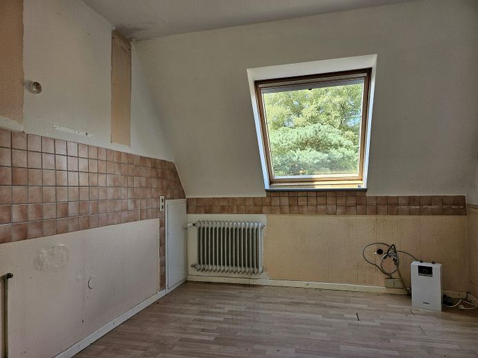 Bauernhaus mit bezauberndem Garten – Küche DG