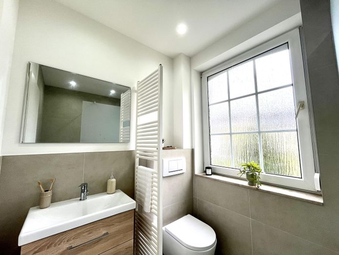 Tageslichtbad mit Dusche