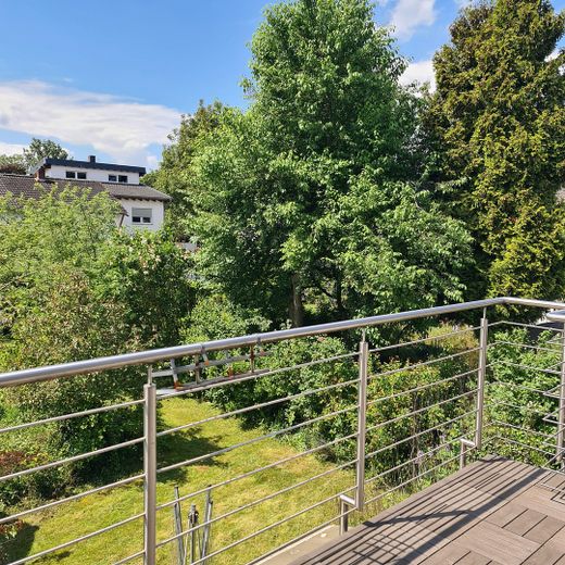 Zweifamilienrheieneckhaus mit 2 Eingängen in Köln Heimersdorf – Blick vom Schlafzimmerbalkon