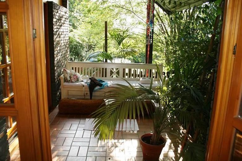 Familienfreundliches Landhaus – von privat – Terrasse hinten (Osten) -1