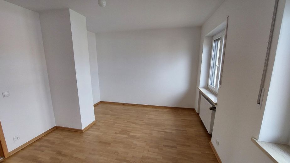 DHH in sehr ruhiger Lage - Erstbezug nach Komplettsanierung – Kinderzimmer 1