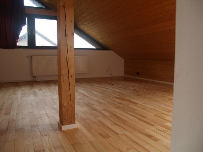 3 Zimmer mit Einbauküche am Waldrand – Schlafzimmer