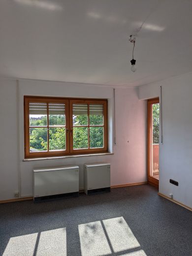 2-Zimmer Wohnung für Wochenendheimfahrer in Schrobenhausen – Wohnzimmer 