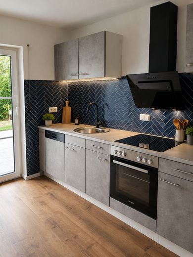 Gartenwohnung, wohnen fast wie im eigenen Haus - komplett renoviert – Küche