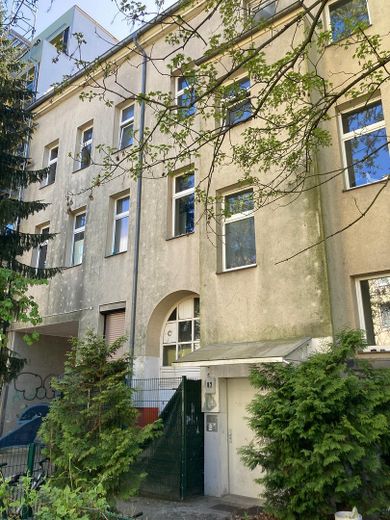 Provisyon yok. Neukölln'ün kalbinde ışıkla dolu ve geniş eski bina dairesi – Rückseite