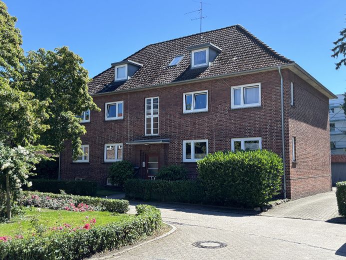 EG-Wohnung im Rosenhof – Blick von der Straße