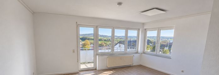 3,5 Zimmer mit Weitblick – clever geschnitten & provisionsfrei – Wohnzimmer_leer