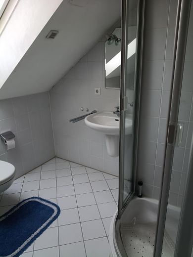 Provisionsfrei von privat, sofort frei! Gepflegtes, helles RMH in guter Lage in Hohenkammer – Foto 12
