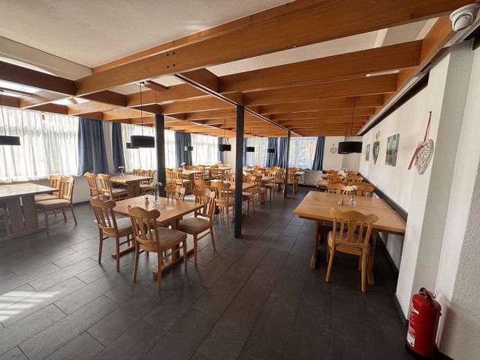 Zabytkowy hotel z 42 pokojami w Hochschwarzwald | działka o powierzchni 8.213 m² | bez prowizji – Zdjęcie 5