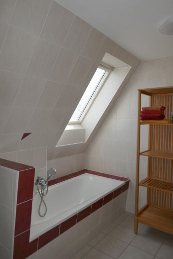 Badezimmer mit Wanne