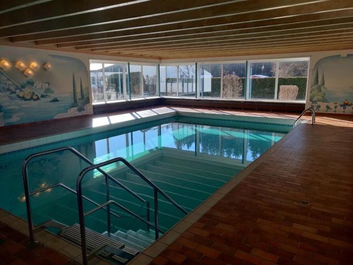 Schwimmbad nur für das Haus