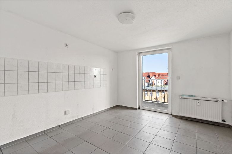 Aufgepasst! Attraktive 3-Raumwohnung mit Balkon in der Reilstraße! – Küche