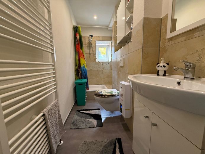 Apartamento ideal para solteros cerca del hospital, con jardín propio – Bad