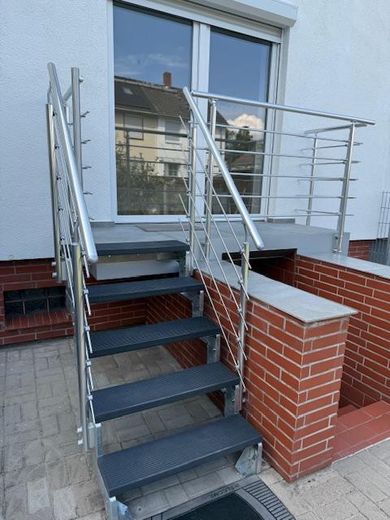 Treppe Freisitz zum Garten