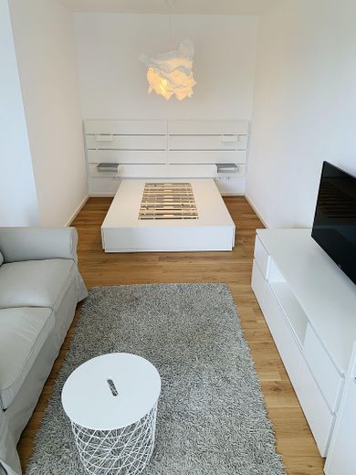 Bett 1,40cm + Stauraum darunte