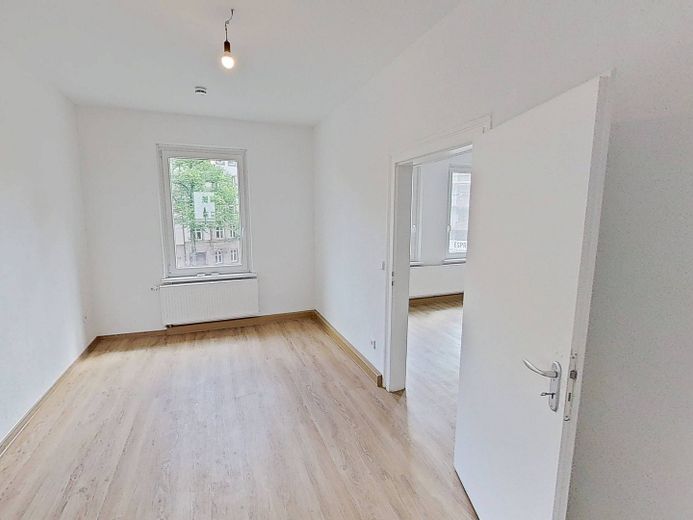 Light-filled GEM OF A HOME: Attractive 3-room apartment with BALCONY in Nuremberg – Ansicht I: Schlafzimmer I