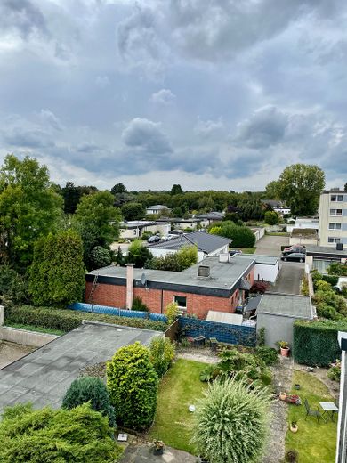 नई तरह से नवीनीकृत बालकनी और EBK वाला अपार्टमेंट – Aussicht Balkon 