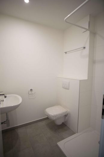 Moderne 2 Zimmerwohnung – Duschbad