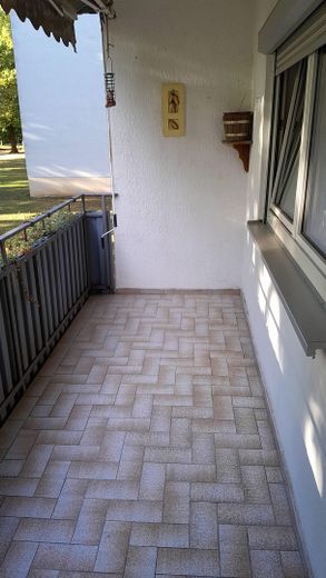 متاح فورًا للسكن في منطقة شانز! 70 م² مع شرفة وحساب احتياطي مرتفع – Balkon