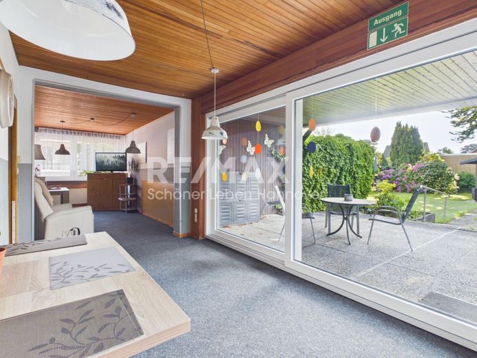 Viel Platz und zahlreiche Möglichkeiten - ehemaliges Altenpflegeheim mit großem Potenzial – Zimmer EG
