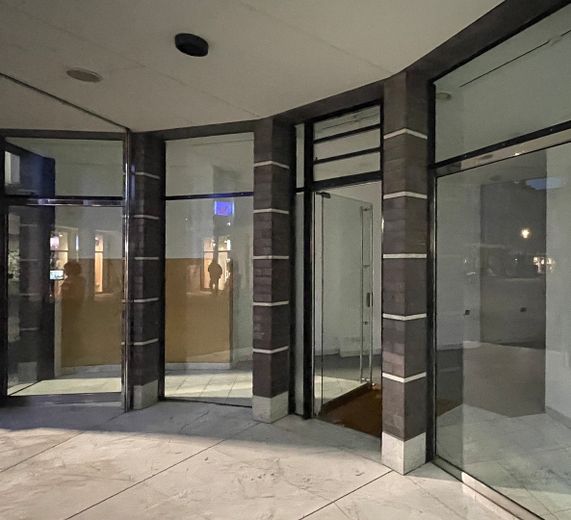 Atractivo local comercial/superficie comercial/oficina en una imponente casa de arquitecto en el corazón de Rheydt – Schaufensteransicht außen (2)