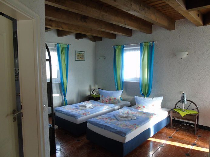 Villa mit Potential – Elternschlafzimmer EG