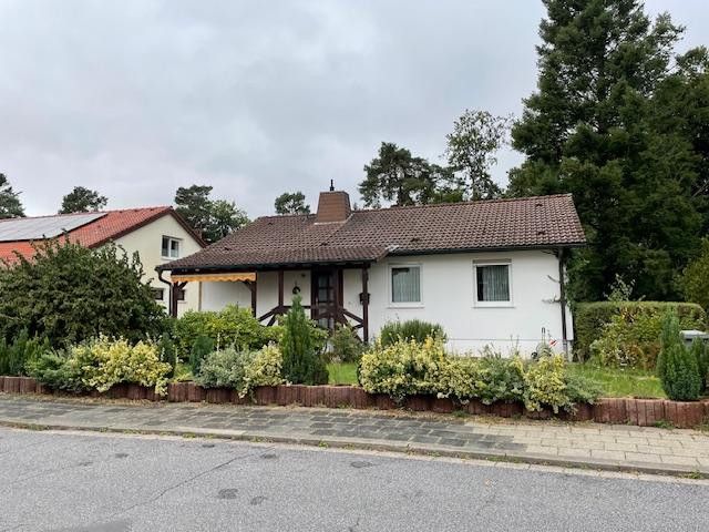 Hauptfront EG - Straßenseite