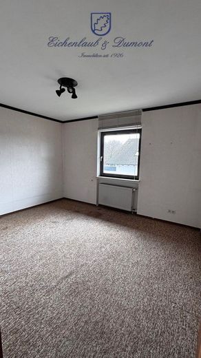 Großzügiges 1-FH + ELW, freistehend mit 2 Garagen, Kamin + Wintergarten – Schlafzimmer 2 EG