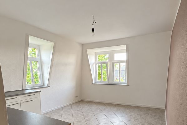Helle Maisonette mit moderner Küche, 2 Bädern und 3 Zimmern