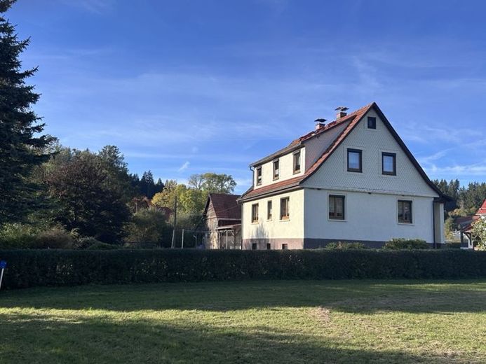 Ein Garten voller Kindheit – Ihr Familienzuhause in Schwarza – Foto 1