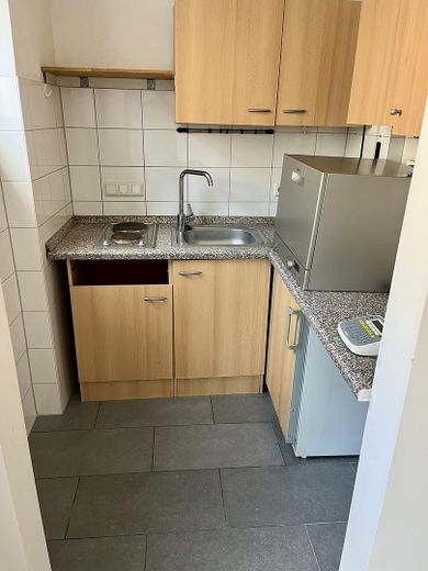 KÖLN-SÜDSTADT; LICHTDURCHFLUTETES 1 ZIMMER-APARTMENT – Kochküche