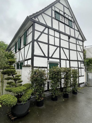 2-Zimmer im Fachwerkhaus, 1 Pers., Gemeinschaftsküche, Garten, 949 € KM - Heizkosten geschenkt – Giebel