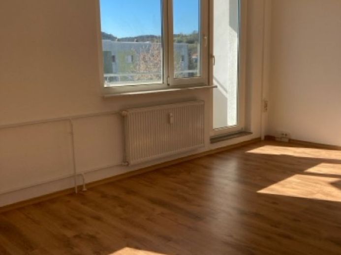 Helle Familienwohnung mit Balkon – ab sofort verfügbar – Foto 1