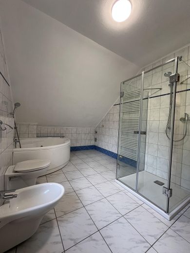 2-Zimmer Wohnung mit Balkon in Wolfach-Kirnbach ab sofort zu vermieten – Badezimmer