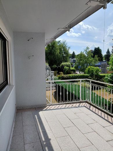 Şampanya havasında huzur vahası, komisyonsuz – Balkon in Südwestlage