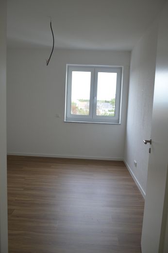 Neubau - Penthouse -  Fahrstuhl - Barrierefrei - TG-Stellplätze – Kinder oder Arbeitszimmer
