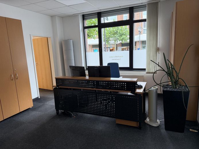 Büro im Herzen von Langenfeld – Empfang-1