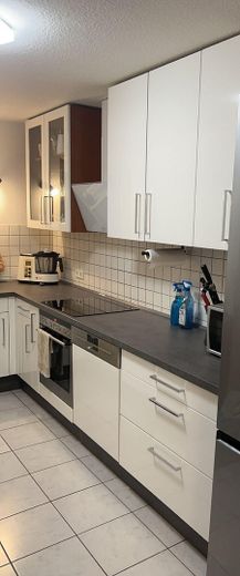 Apartamento de 1 habitación en Moselweiß con cocina y plaza de aparcamiento – Küche