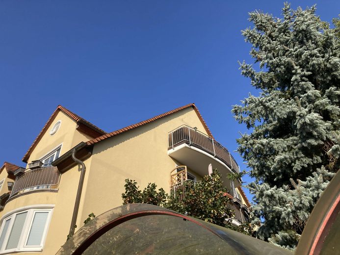 Charmantes Zuhause in guter Lage von Döbeln – Blick zum Balkon