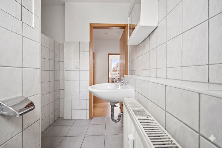 Helle & gemütliche 2-Zimmer-Wohnung in ruhiger Bestlage von Freital – Bad und WC