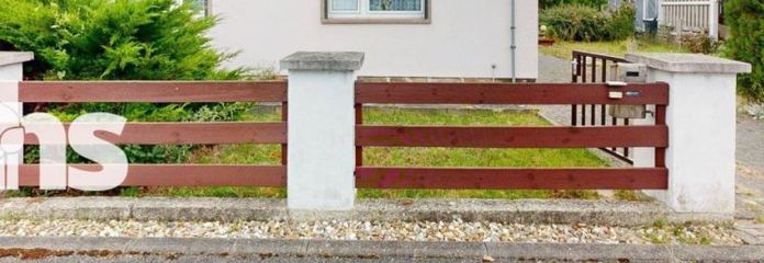 SENZA COMMISSIONI: Casa bifamiliare a Merseburg con giardino, cantina e potenziale di ammodernamento