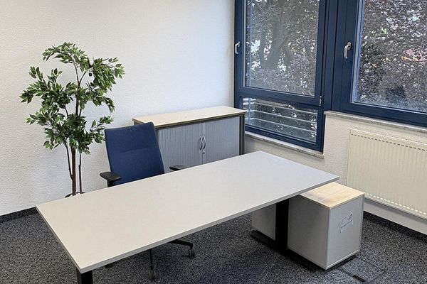Schreibtisch + Geschäftsadresse Frankfurt – 250 € all-in, alles inklusive