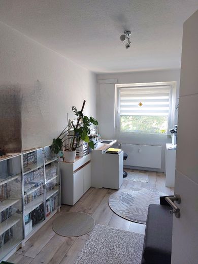 yenilenmiş 3 odalı daire 84qm,bodrum,balkon,park yeri 30853 Alt-Langenhagen'da – Fotoğraf 24