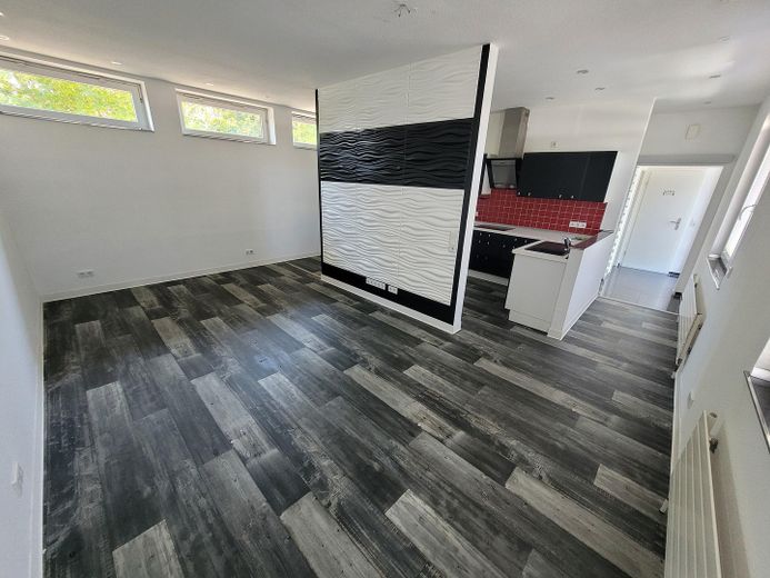 Moderno piso de 4 habitaciones (planta baja/sótano) con garaje propio en BS-Broitzem – Wohnen 1