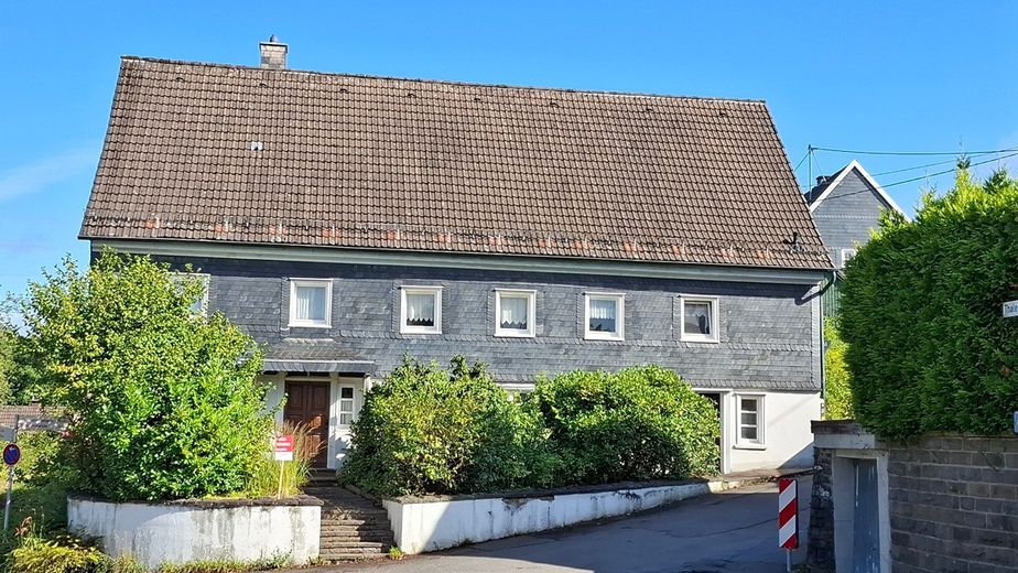 Besonderes Haus mit Geschichte in Dorf mit Ausblick – Foto 2