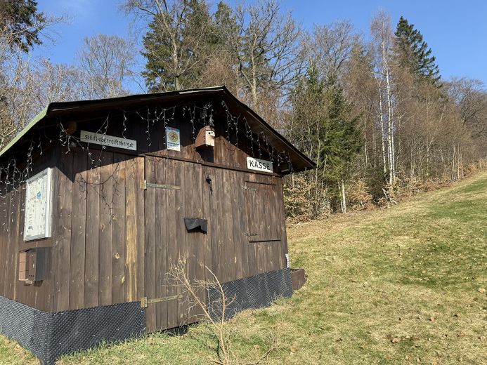 Abitare ai margini del bosco – Oberreifenberg Skihütte